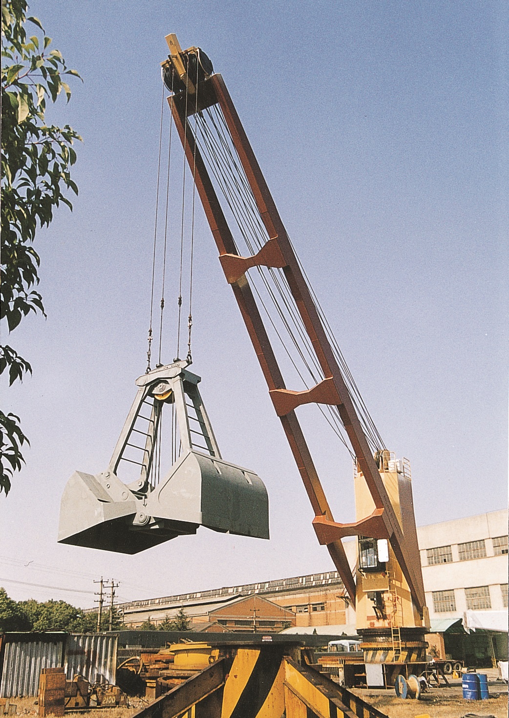 ؛ؙC(j) Marine Cargo Crane